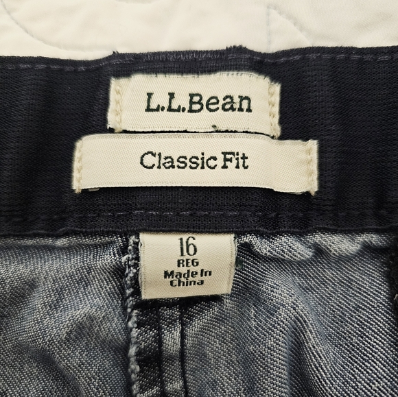 L.L.Bean Classic Blue Denim Women's Capri Jeans Size 16 - Picture 2 of 8